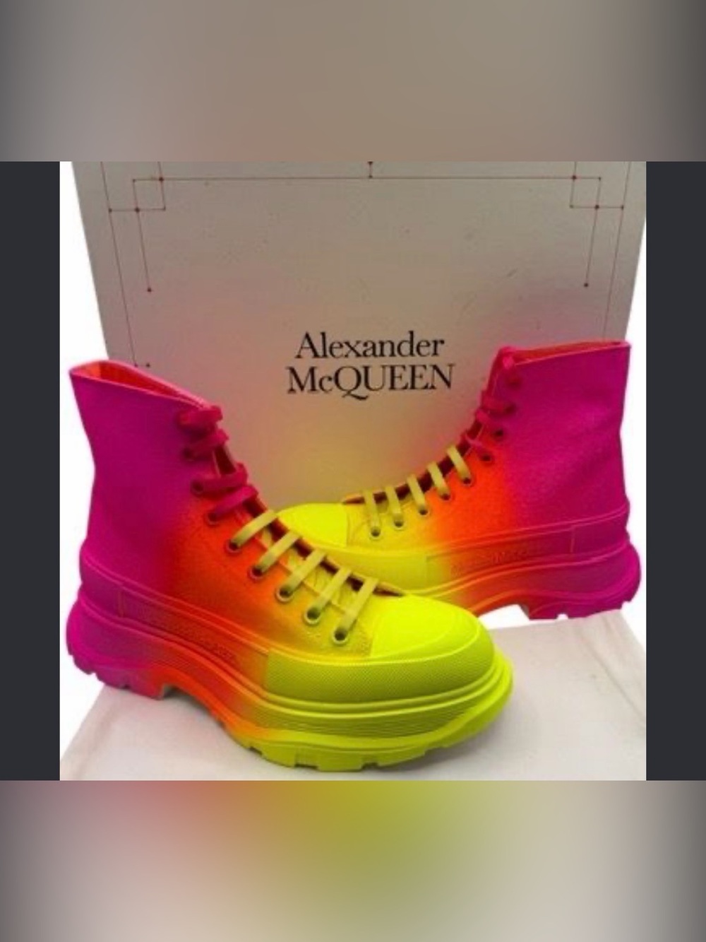 ISO ISO ISO ONLY NEED 35 or 35.5M women’s (us size 5 or 5.5M)